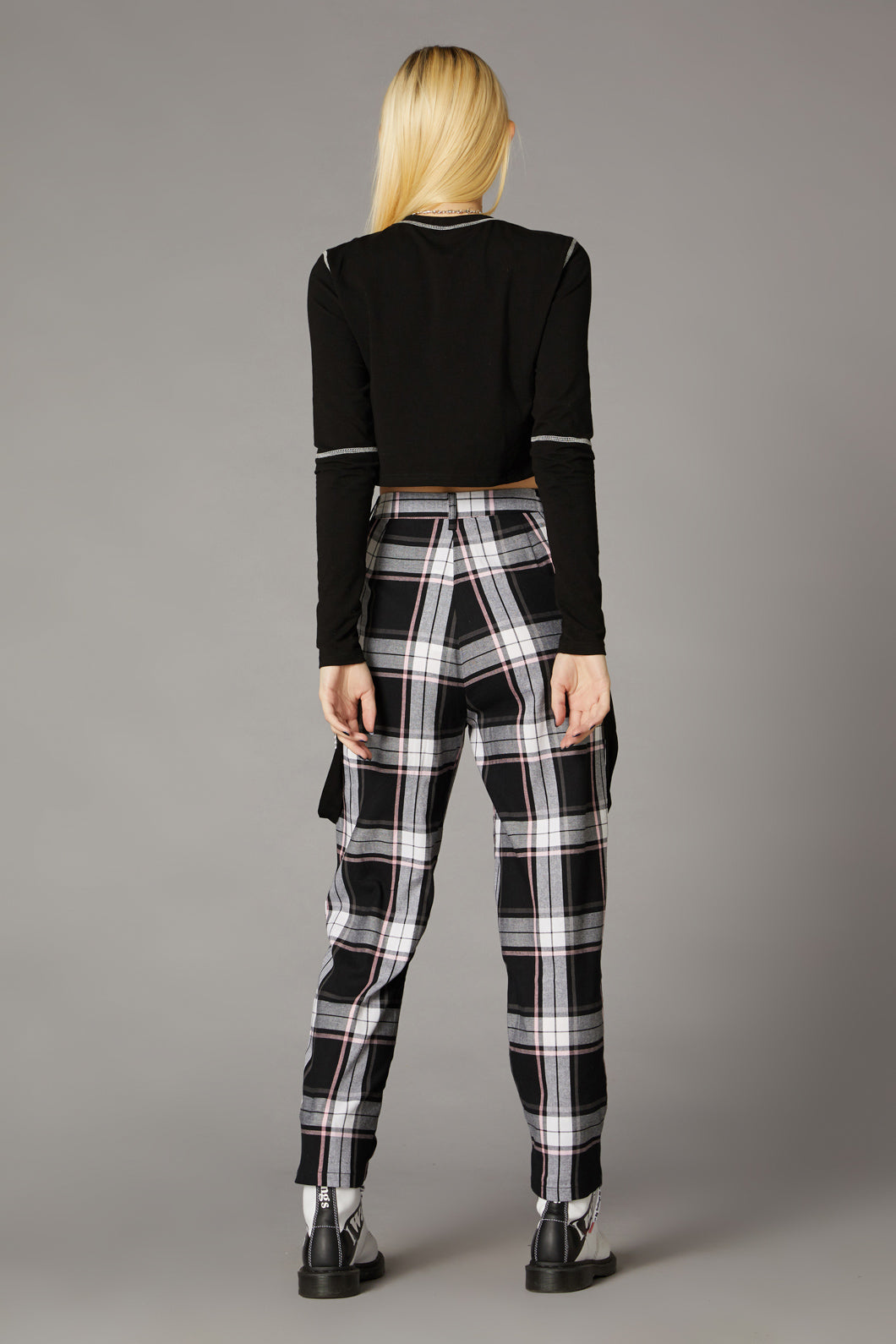 Stylish BF Logo-Printed Long Sleeve Cropped Top