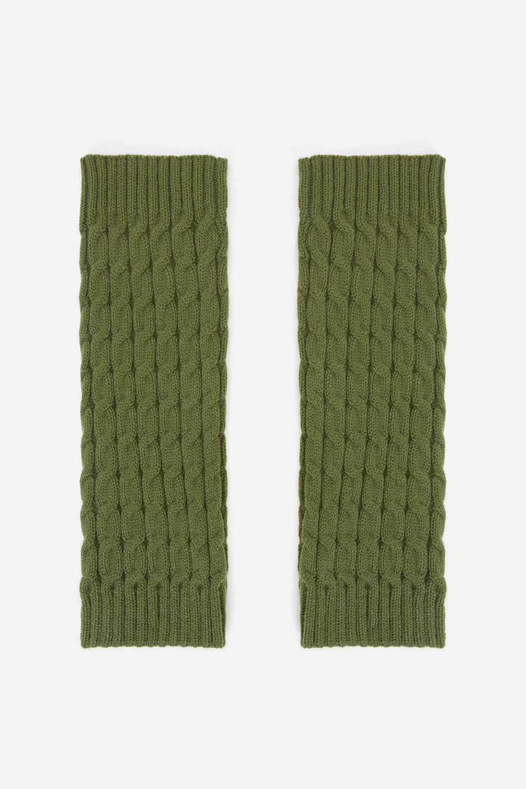 Stylish Cable Knit Leg Warmers for Fashionable Legs
