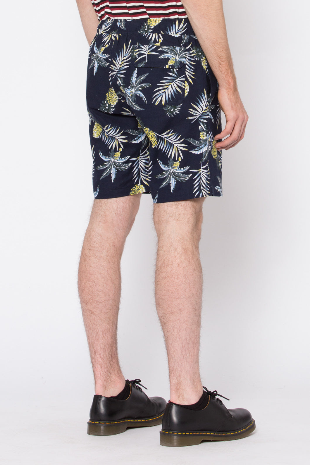 Short Pure Gold Shorts for Trendy Style