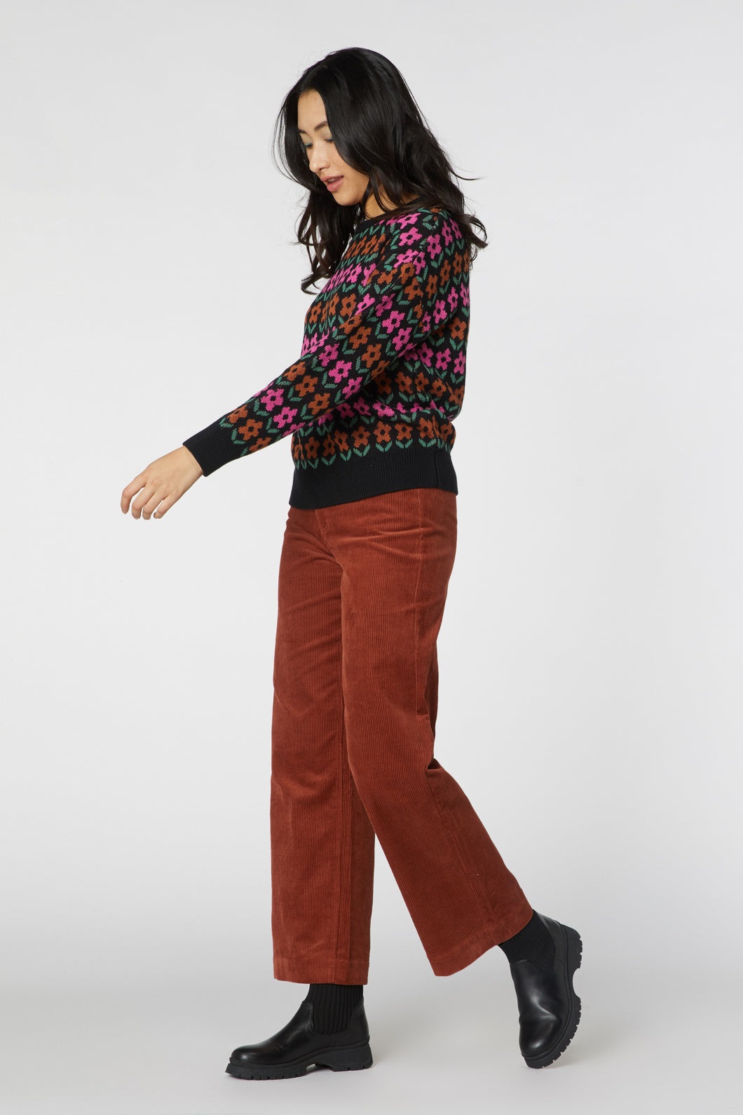 Charming Penny Floral Knit Sweater for a Fashionable Wardrobe