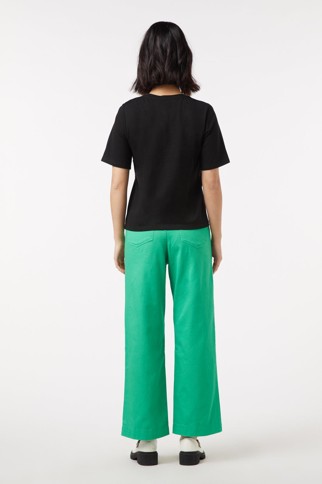 Organic Cotton Relaxed Embroidered Sunflower Short-Sleeve Tee in Black