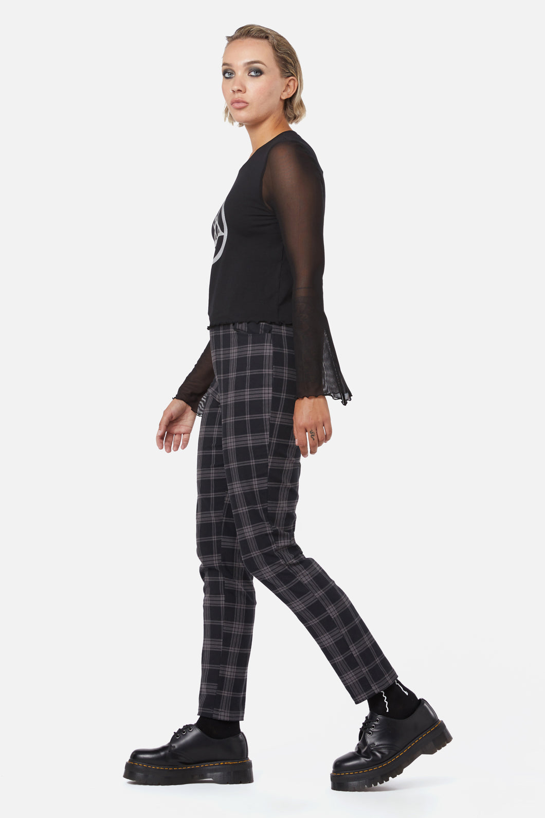 Stylish Pentagram Contrast Mesh Women's Top for Fashionable Wear