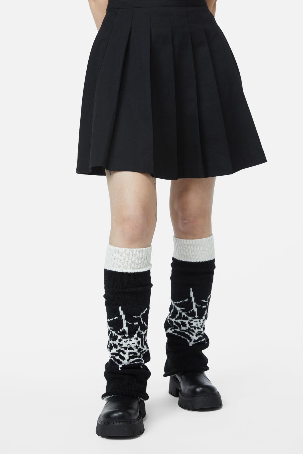 Stylish Spider Web Design Leg Warmers for a Cool Look