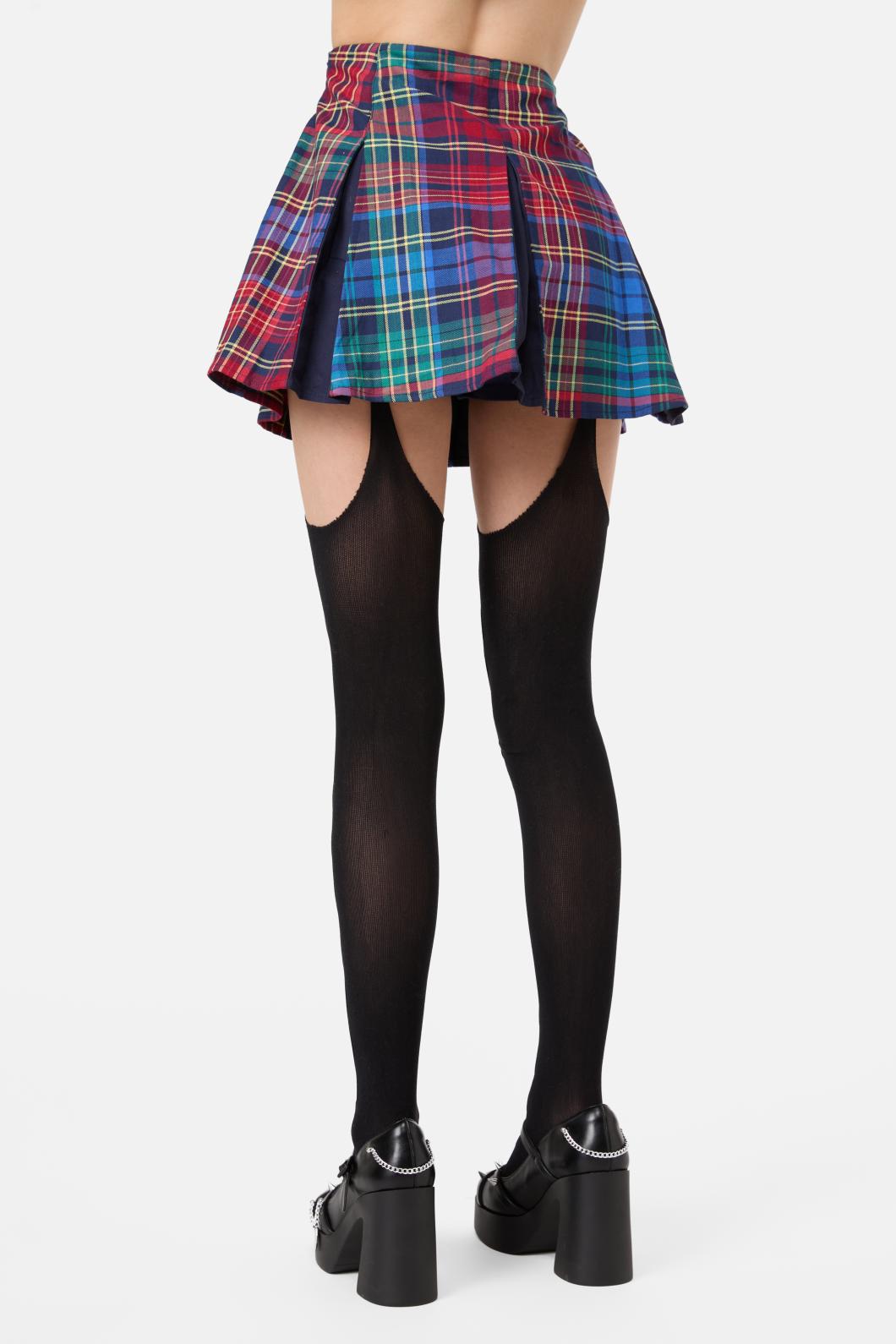 Stylish Wide Net Design Suspender Tights for a Cool Look