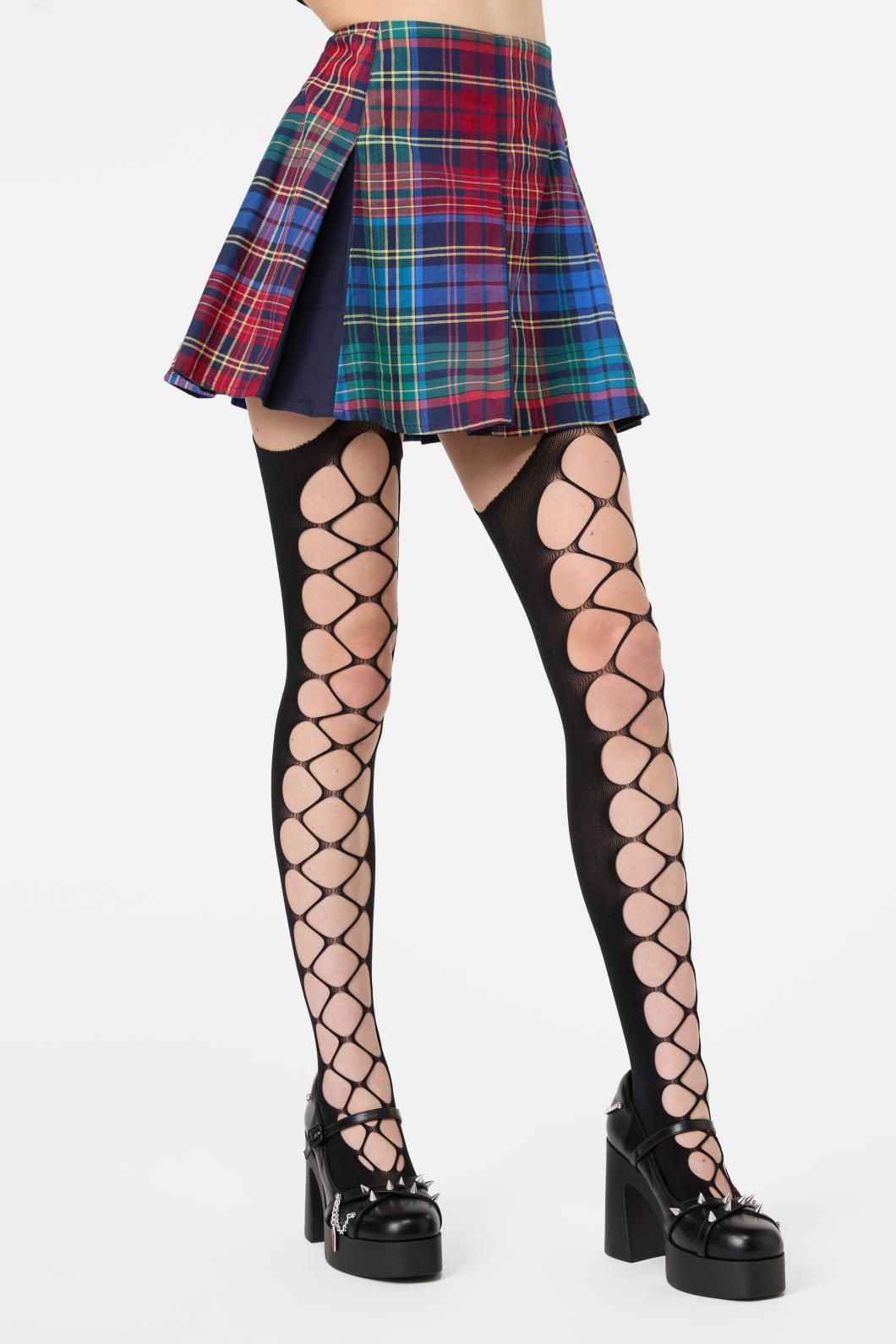 Stylish Wide Net Design Suspender Tights for a Cool Look